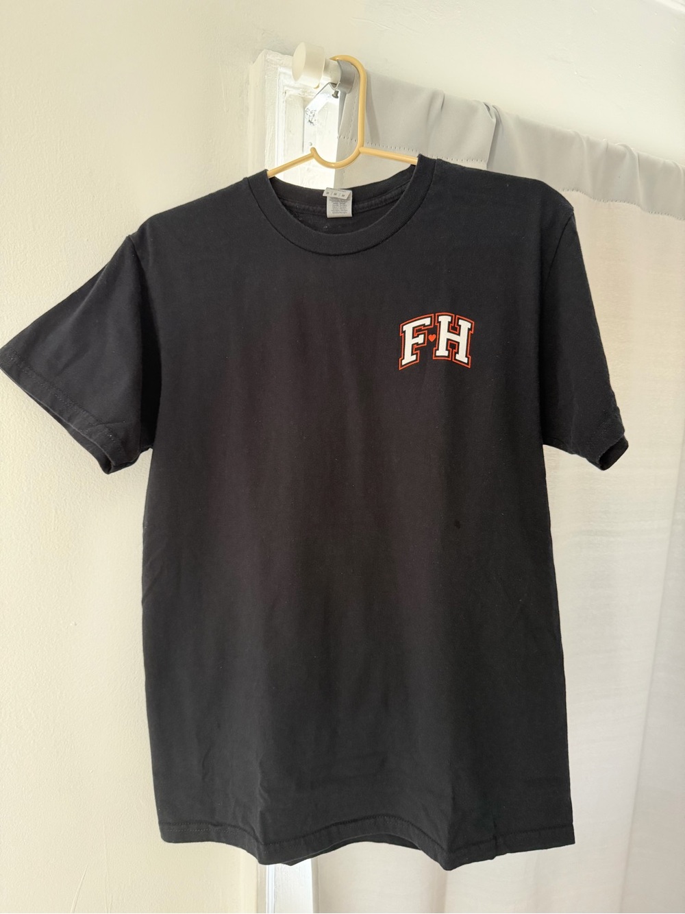 ROWOON- FINDING HAPPINESS Collection: Black Short Sleeve Tee